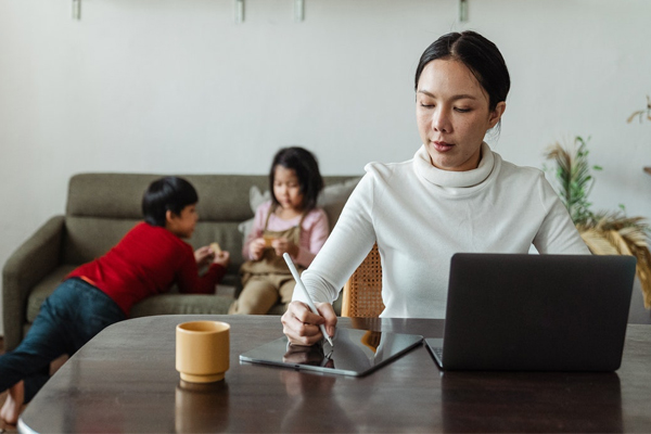 parents working remotely with kids