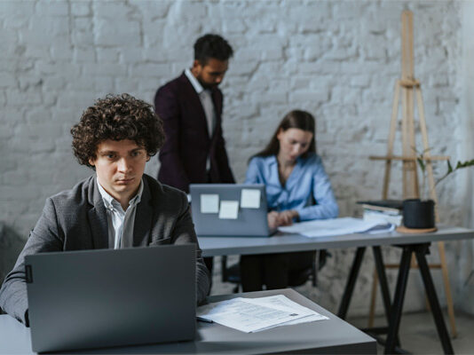 The Hidden Cost of Disconnection: Why Younger UK Workers Are Struggling to Feel Connected at Work Workplace belonging